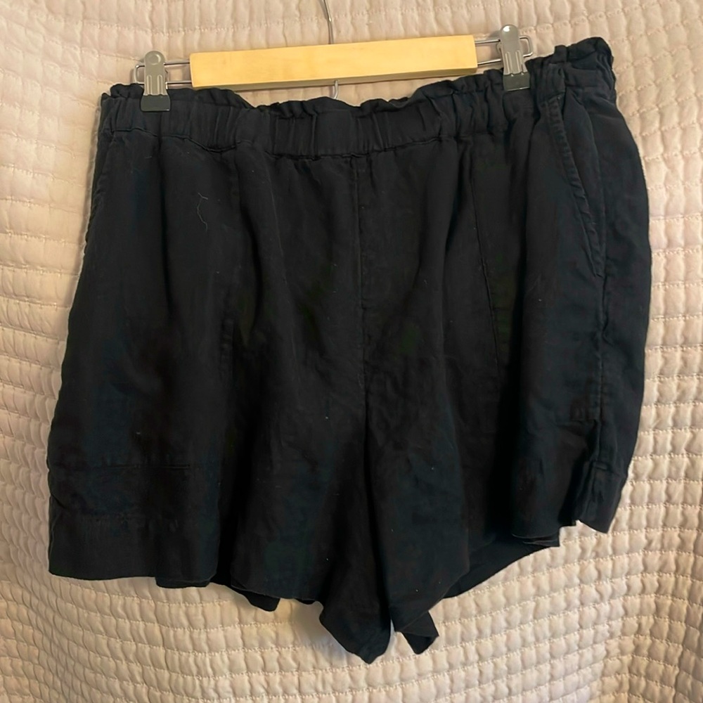 Linen shorts